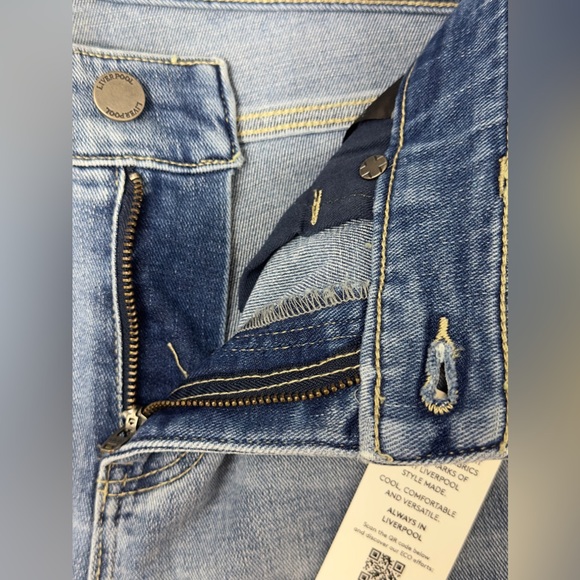 Liverpool Charlie Crop Skinny with Wide Rolled Cuff in Champlain. Size … - Picture 11 of 12